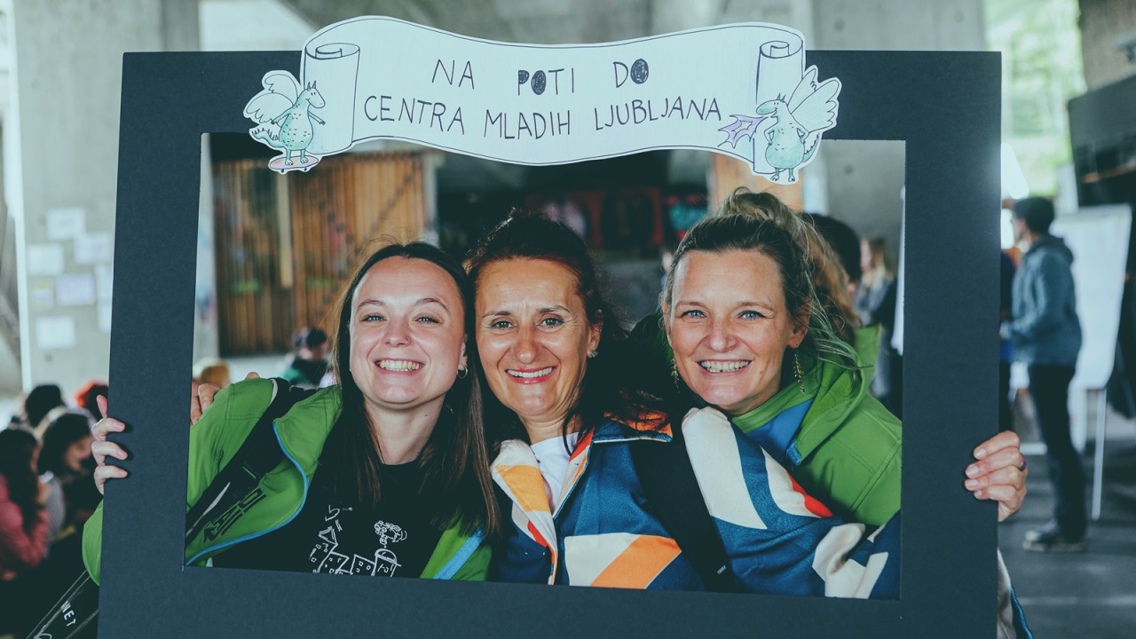 Nastanek od A do BAZA 12