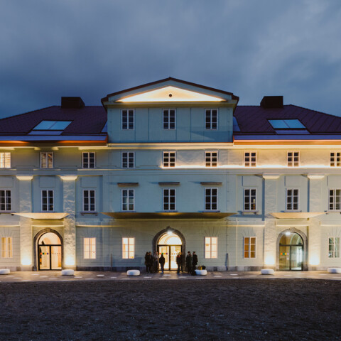 PRIDI BLIŽJE, SPOZNAJ BAZO! - brezplačni vodeni ogledi slika 1